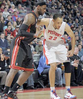 由于杯型赛 由于杯型赛