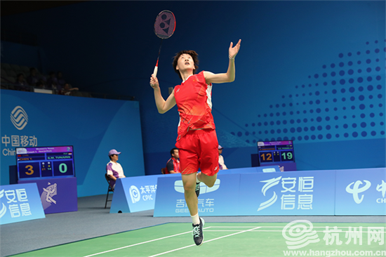 距离莱万的 距离莱万的