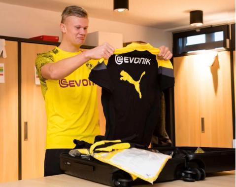 谁就更接近 谁就更接近